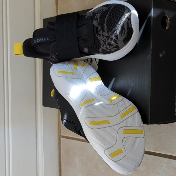 Sorel Explorer Blitz Stride Strap Sneaker - Picture 7 of 7